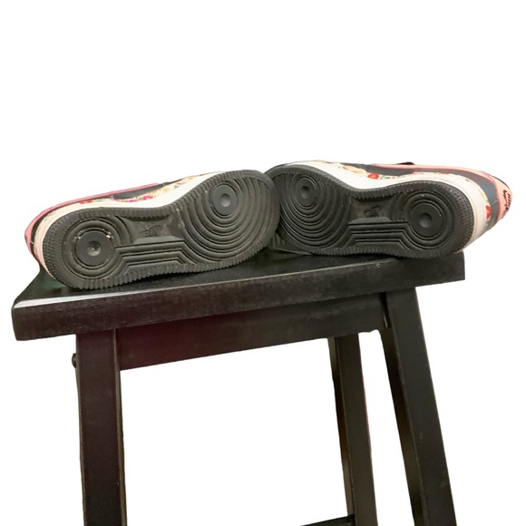 Nike Air Force 1 - Picture 5 of 5